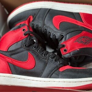 Women’s Air Jordan 1 Retro High OG Satin black and red size 5